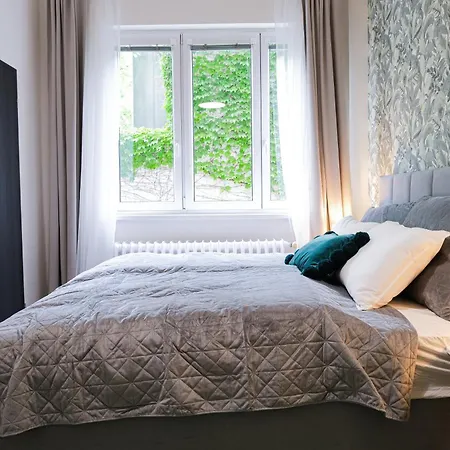 Cozy Near Holesovice Market *