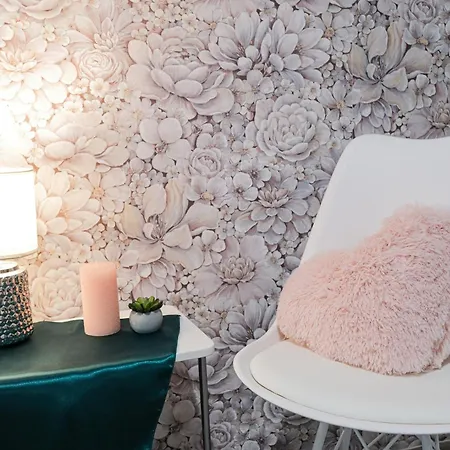 아파트 Cozy Near Holesovice Market *