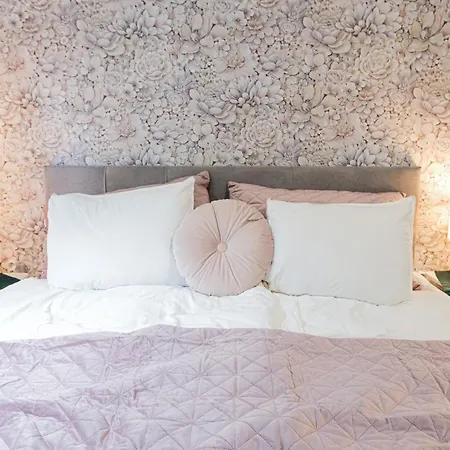 Cozy Near Holesovice Market 프라하